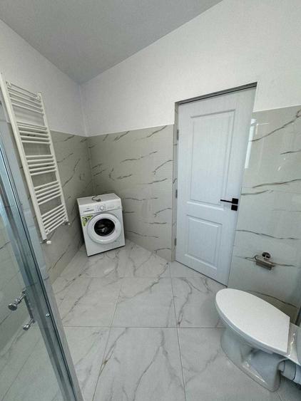 Apartament cu 3 camere decomandat, mobilat în Iris