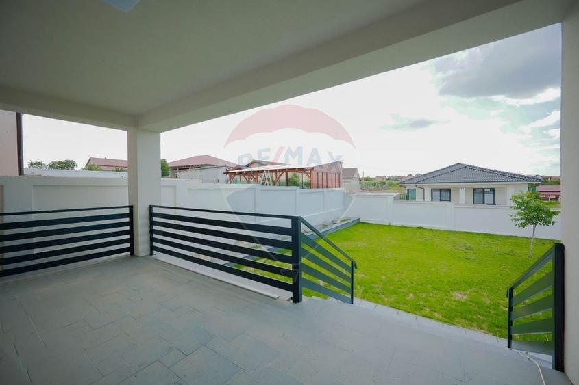 Casă individuală cu 4 camere cu Teren 537 Mp în Paleu