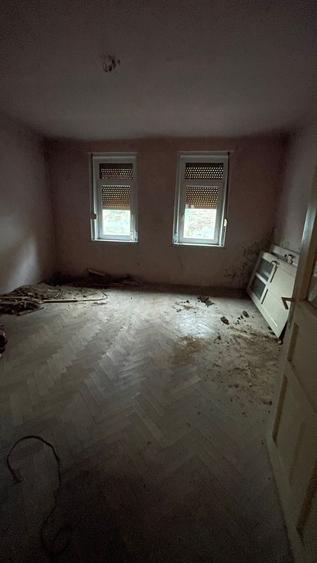 Casă cu 2 camere cu Teren 90 Mp în Centrul Istoric