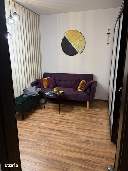 Garsonieră decomandată în Central