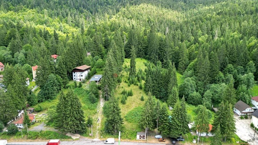 Teren Construcții intravilan de 9000 mp, în Malul Ursului