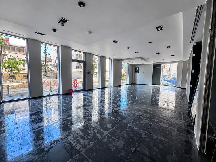 Spațiu comercial, de 80 mp, în Foișorul de Foc