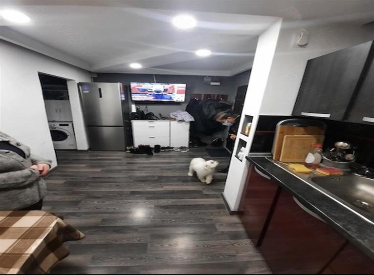 Apartament cu 2 camere decomandat în Lipovei
