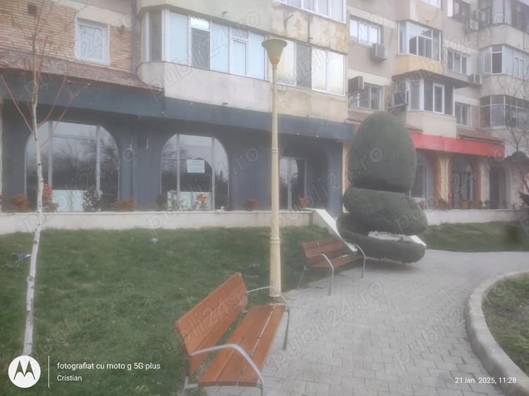 Spațiu comercial, de 86 mp, în Delfinariu
