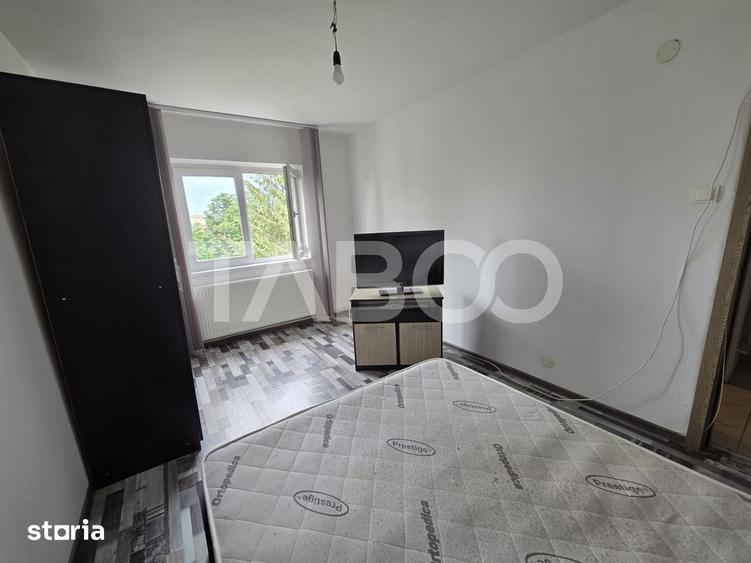 Apartament cu 2 camere decomandat, mobilat în Central