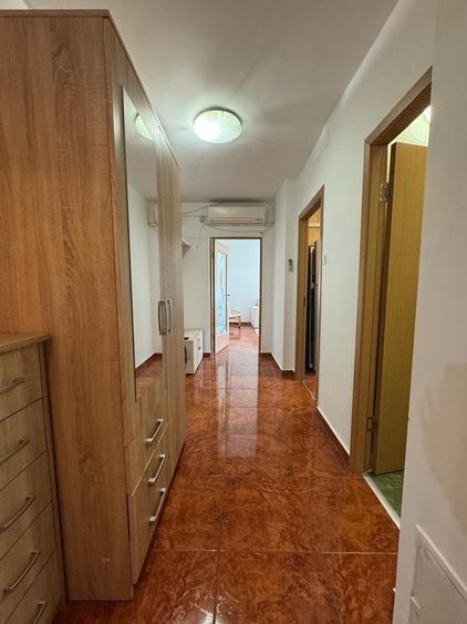 Apartament cu 3 camere în Brâncoveanu