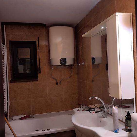 Apartament cu 3 camere decomandat în Exterior Vest