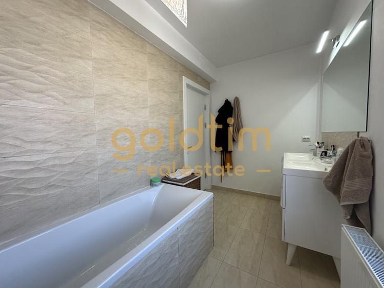 Casă cu 5 camere cu Canalizare în Odăi
