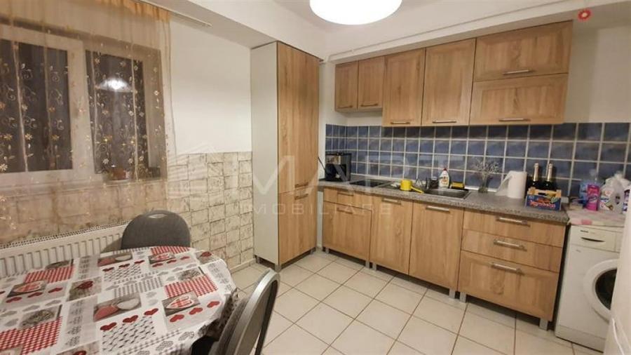 Apartament cu 2 camere semidecomandat în Vasile Aaron