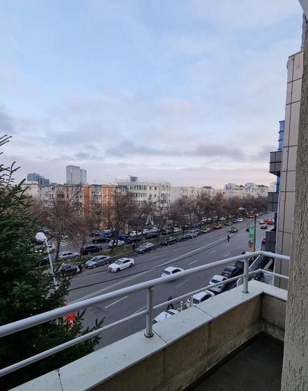 Birou, de 140 mp, în Aviației
