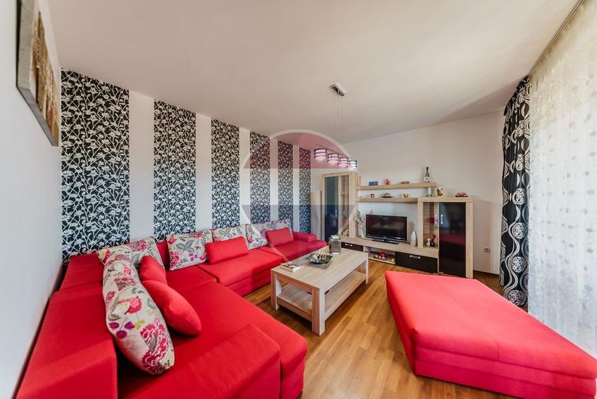 Casă individuală cu 5 camere cu Piscina în Fântânele
