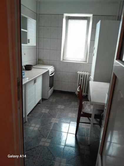 Apartament cu 2 camere decomandat în Vest