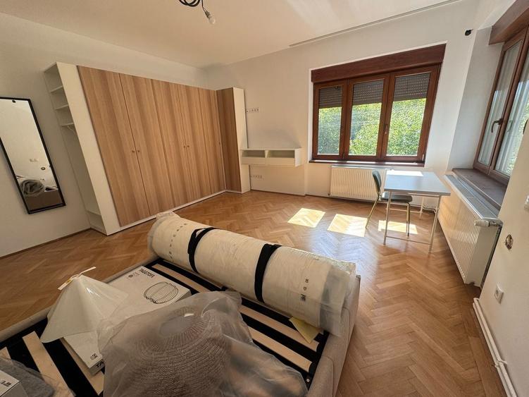 Apartament cu 2 camere, mobilat în Sub Arini