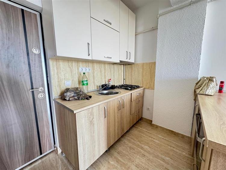 Apartament cu 2 camere semidecomandat, mobilat în Exterior Est