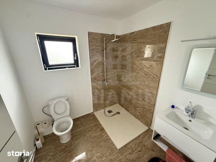 Casă cu 3 camere cu Teren 285 Mp în Malu Mare