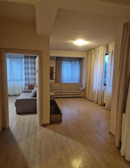 Apartament cu 3 camere decomandat, mobilat în Domenii