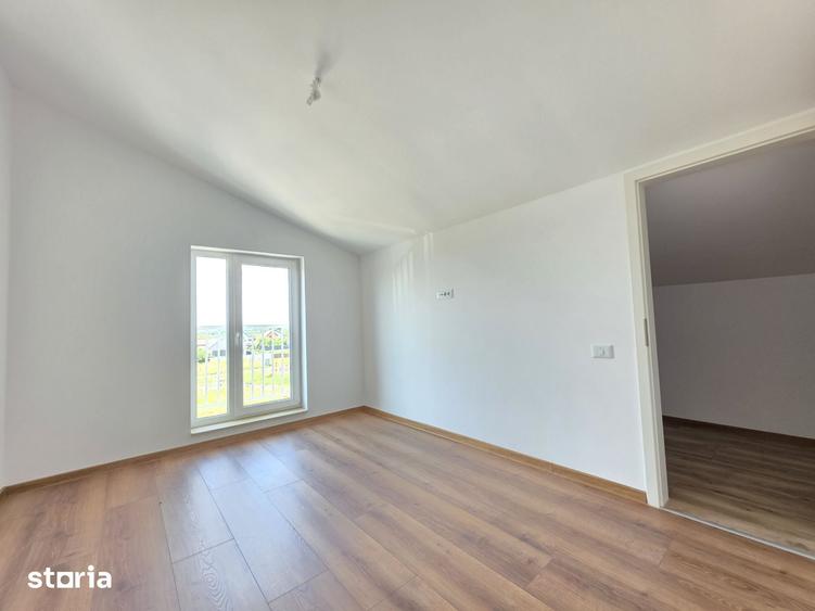 Apartament cu 3 camere în Sânpetru — fotografia 3