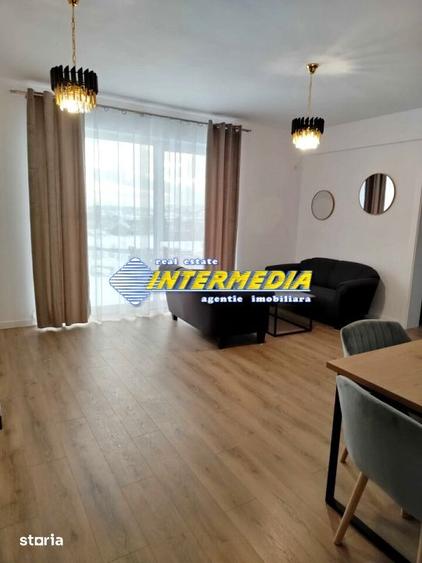 Apartament cu 3 camere decomandat, mobilat în Central