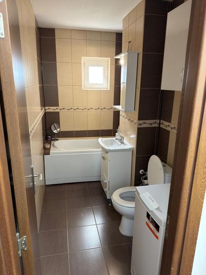 Apartament cu 2 camere decomandat în Take Ionescu