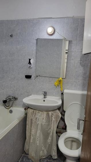 Apartament cu 2 camere decomandat în Valea Ialomiței