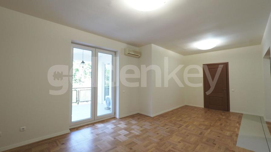 Apartament cu 3 camere decomandat în Herăstrău