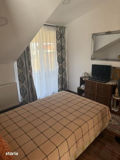 Casă cu 5 camere cu Teren 660 Mp în Jucu