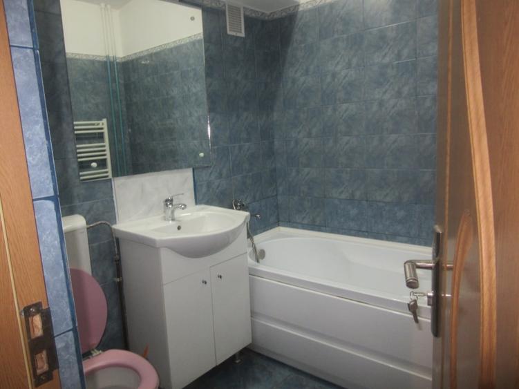Apartament cu 2 camere decomandat în Bd. Independenței