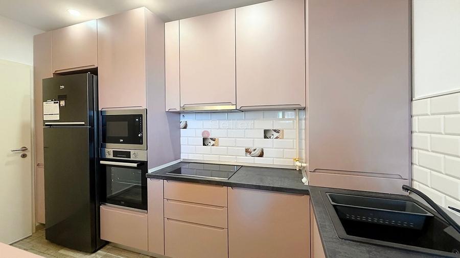 Apartament cu 2 camere decomandat, mobilat în Tractorul