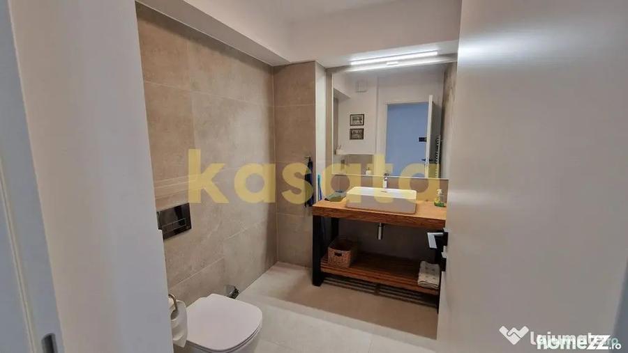Apartament cu 4 camere semidecomandat în Sisești
