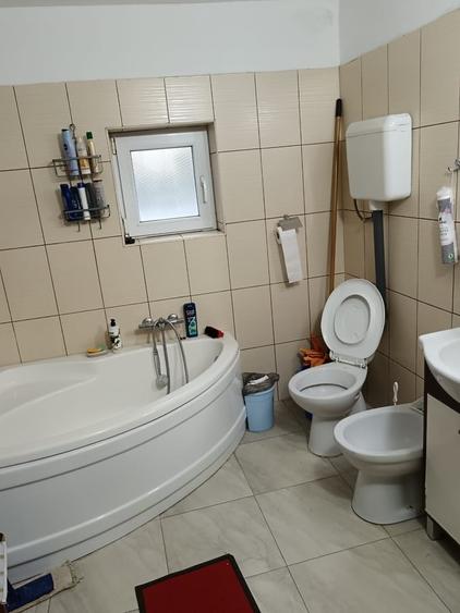 Casă cu 2 camere cu Teren 1440 Mp în Exterior Vest