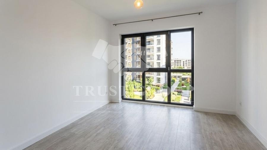 Apartament cu 3 camere semidecomandat în Domenii