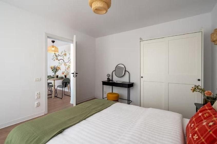 Apartament cu 2 camere semidecomandat, mobilat în Universitate