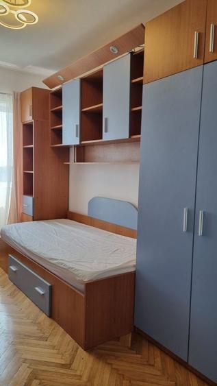 Apartament cu 3 camere decomandat în Ultracentral