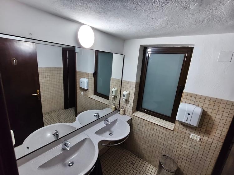 Spațiu comercial, de 26 mp, în P-ța Amzei