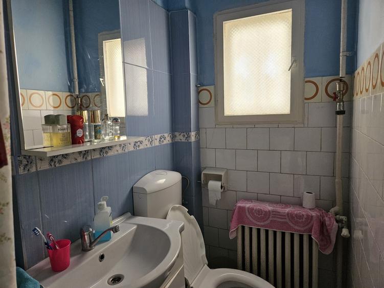 Casă individuală cu 5 camere cu Canalizare în Girocului