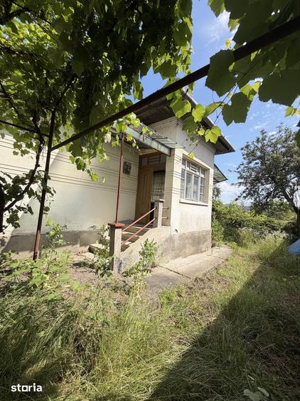 Casă cu 6 camere cu Teren 800 Mp în Central