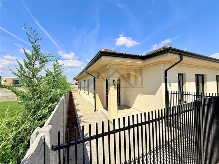 Duplex cu 3 camere cu Teren 366 Mp în Urseni