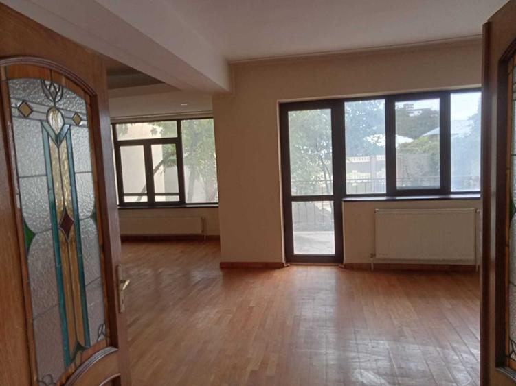 Spațiu comercial, de 480 mp, în Exterior Vest