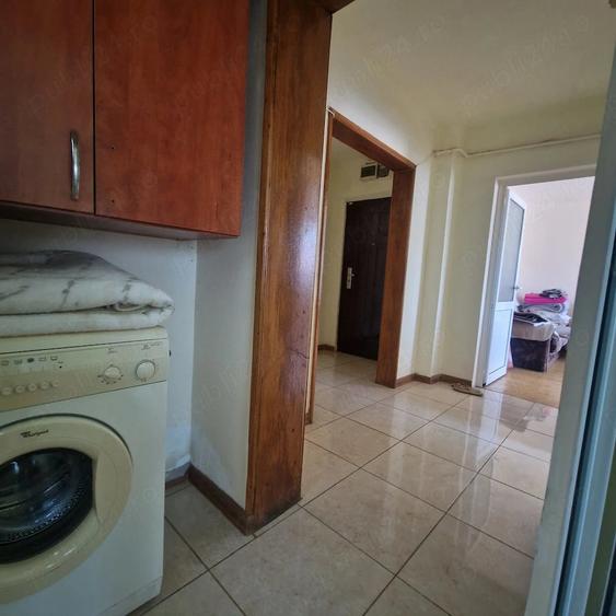 Apartament cu 2 camere decomandat în Malu Roșu