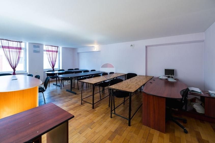 Apartament cu 8 camere în Blumăna