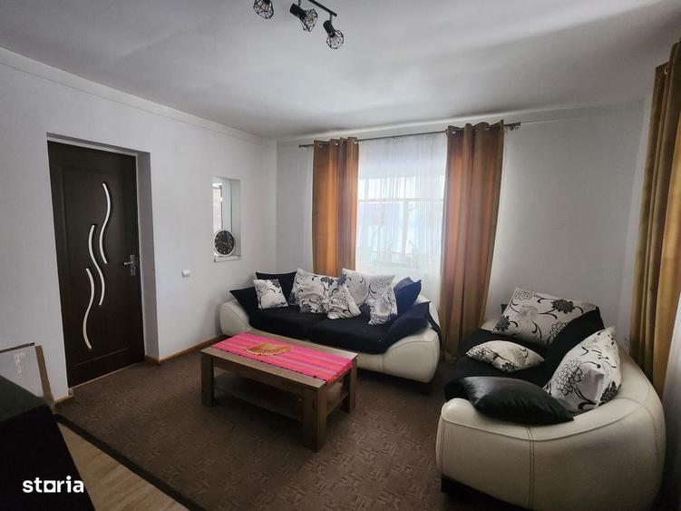Casă cu 3 camere în Dumbrava