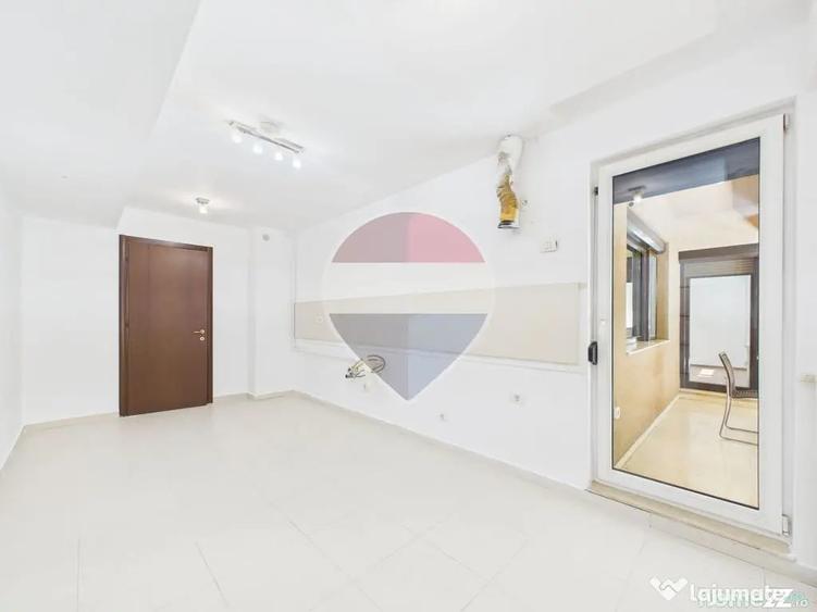 Apartament cu 3 camere decomandat în Nordului