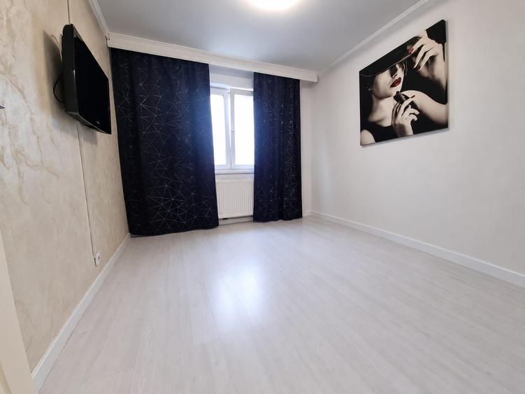 Apartament cu 3 camere decomandat în Dristor