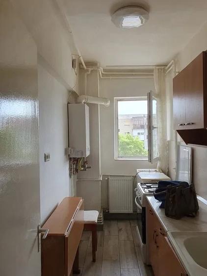 Garsonieră decomandată în UTA