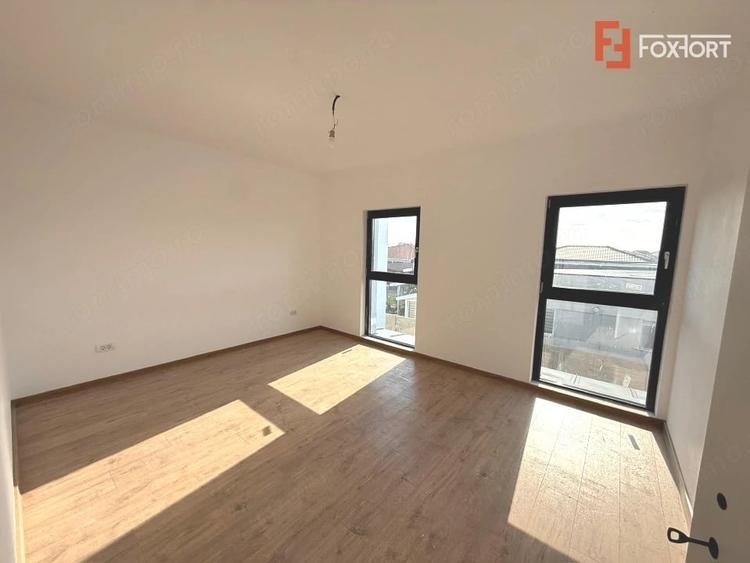 Casă cu 5 camere cu Teren 306 Mp în Urseni