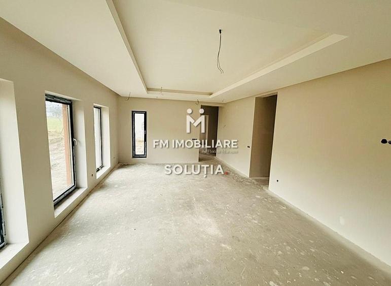 Casă individuală cu 4 camere cu Canalizare în Exterior Vest