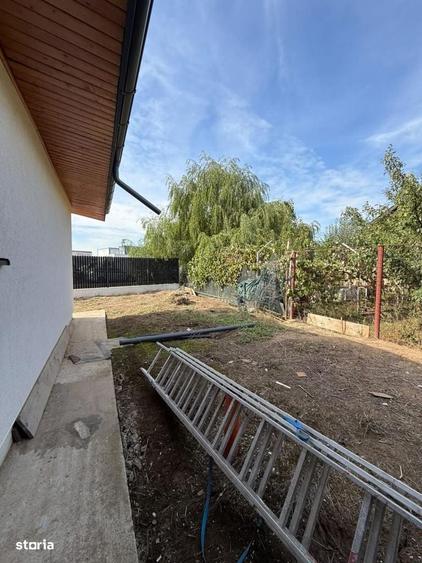 Casă cu 3 camere în Ciorogârla