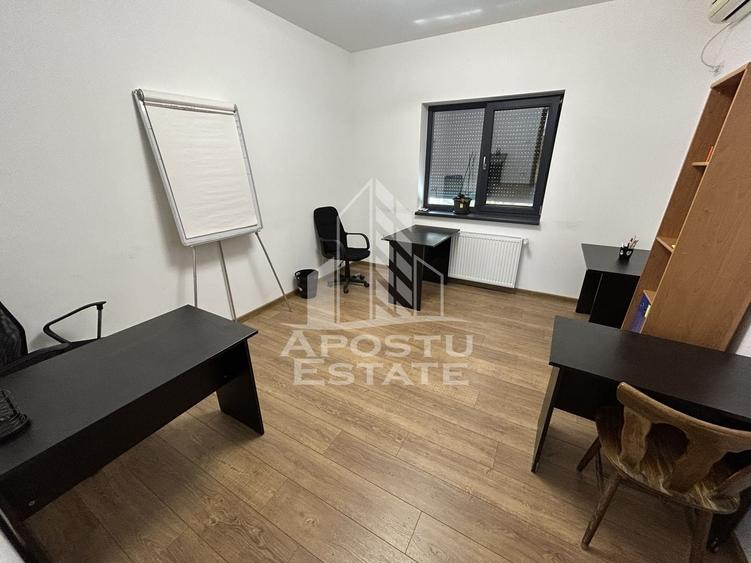 Birou, de 65 mp, în Cetății