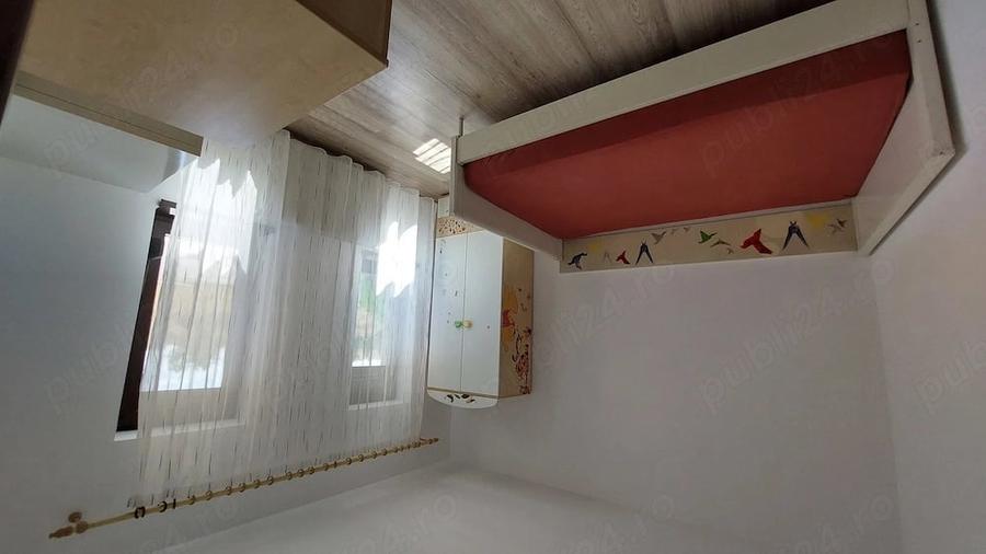Apartament cu 3 camere decomandat în Giroc