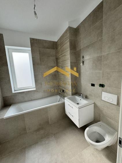 Apartament cu 2 camere decomandat în Aradului